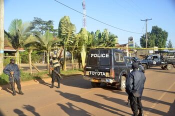 Al menos 6 muertos en dos explosiones en el centro de Uganda
