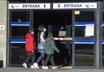 Burgos ya vacuna a niños de 11 años, mañana Aranda y Miranda