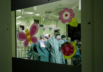 Cirugía Pediátrica se arriesga a perder al 50% de la plantilla