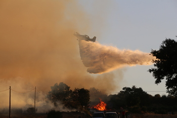 El incendio de Zamora mantiene seis pueblos evacuados