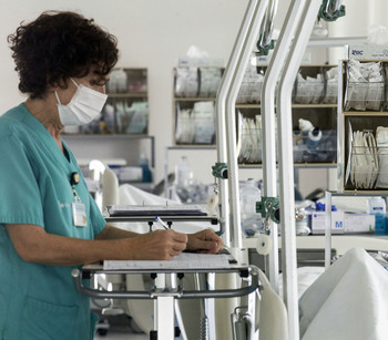 Verano difícil en el HUBU por la falta de enfermeras