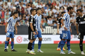 El Burgos CF gana al Málaga en una Rosaleda llena