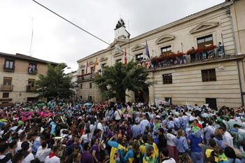 La Cofradía ve «casi imposible» celebrar el bombazo este año