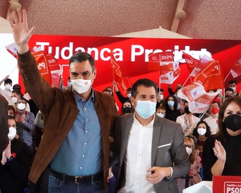 Sánchez agita a los suyos ante la amenaza de un pacto PP-Vox
