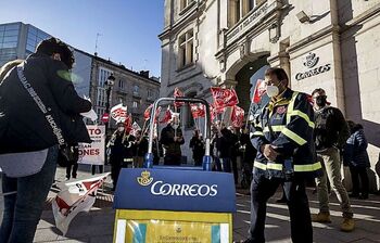 350 trabajadores de Correos, llamados a tres días de huelga