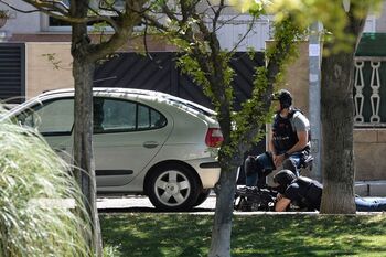 Un hombre mata a su amigo y se atrinchera en Valladolid
