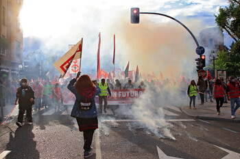 15.000 personas salen a la calle por el futuro de León