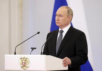 Putin avisa que Rusia seguirá fortaleciendo su Ejército