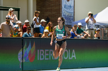 Lucía Carrillo, plata en los 200 del Campeonato de España
