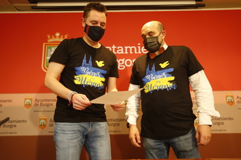 La hostelería venderá camisetas para ayudar a los ucranianos