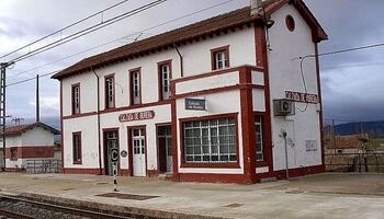 Adif demolerá la estación de tren de Calzada de Bureba