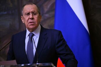 Lavrov defiende el derecho a elegir de los que abandonan Rusia