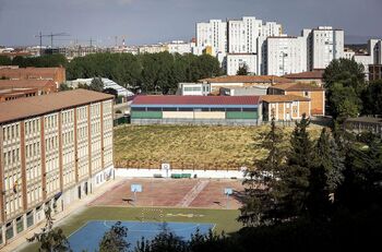 La UBU baraja subastar el campo de fútbol del Vena