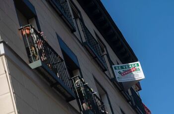 La compraventa de viviendas subió un 15,5% en abril en España