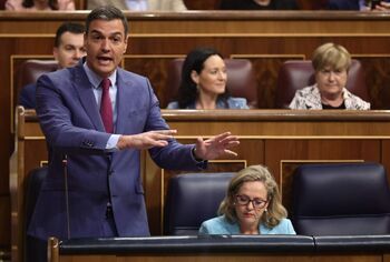 Sánchez anuncia una rebaja del IVA de la luz del 10 al 5%
