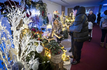 Los floristas anhelan San Juan y acortarán la feria de Navidad