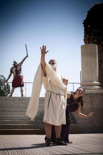 El teatro romano de Clunia vuelve a llenarse de arte