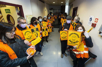 Trabajadoras sociales piden trato «como policías y bomberos»