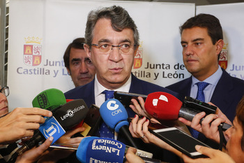 Mañueco cesa a Martínez Majo y otros 8 eventuales de la Junta