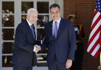 España y EEUU refuerzan su relación con más buques en Rota