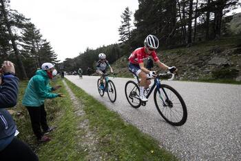 Las Lagunas de Neila decidirán la Vuelta a Burgos Femenina