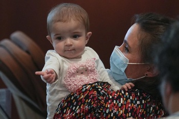 Una bebé de Segovia recibe un trasplante inédito en el mundo