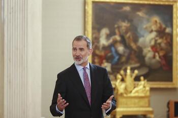 Felipe VI acuerda con el emérito verse en Madrid