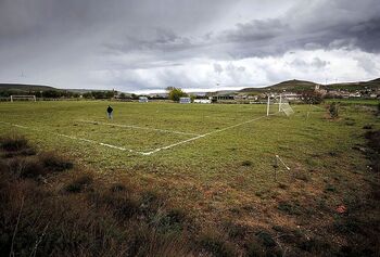 Yudego y Castrillo de Murcia arreglan sus campos de fútbol