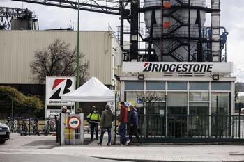Bridgestone anuncia un ERTE para la totalidad de la plantilla