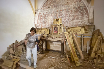 Las termitas se comen un retablo barroco en la Bureba