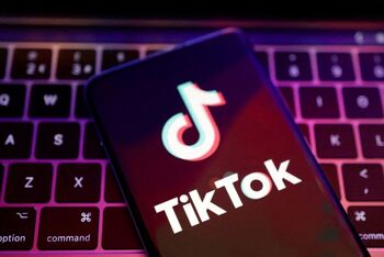 Reino Unido multa a TikTok por no evitar el acceso de menores