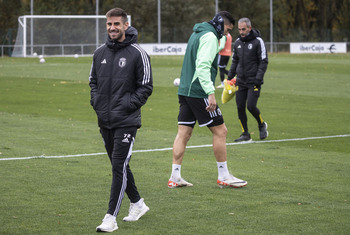 Dani Ojeda, principal ausencia en el entrenamiento del Burgos