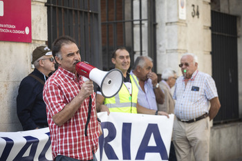 Quintanaurria protesta en Burgos por el trazado del AVE