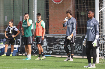 El Burgos CF entrena sin Edu Espiau y con cinco canteranos