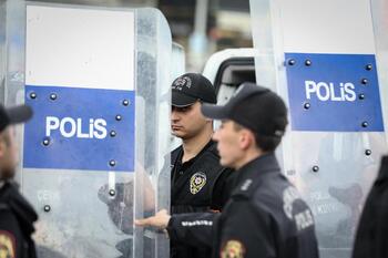 Dos policías heridos en un atentado suicida en Ankara