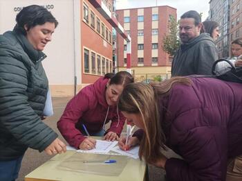 Recogen 300 firmas en un día contra las obras en el Altamira