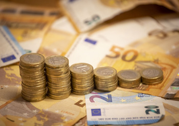 La Junta capta 500 M€ en una emisión de deuda 