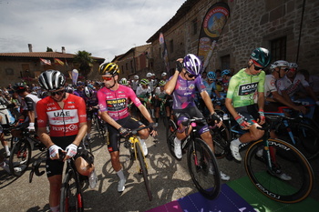 La cuarta etapa de la Vuelta concluye en un puerto de tercera