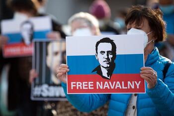 Moscú traslada a Navalni a una cárcel en la región ártica