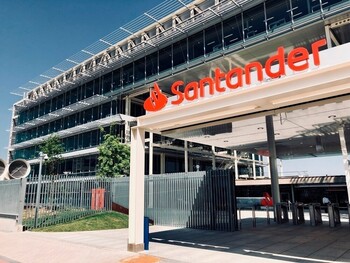 Santander lanza la II edición del programa Reencuentra