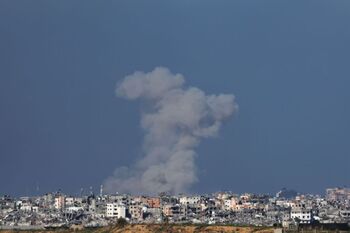 El Ejército israelí y Hamás se enfrentan en el centro de Gaza