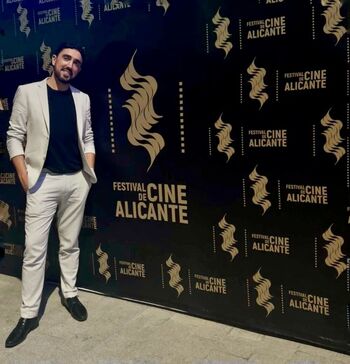 El actor Sergio María viaja por medio mundo con ‘El establo'