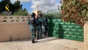 Heridos cinco guardias civiles en un tiroteo en Alicante