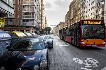 Urbanismo descarta cambiar el aparcamiento en la calle Vitoria