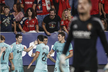 Lewandowski impulsa al Barça en El Sadar