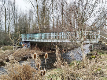Ibeas hará accesible a bicis la pasarela peatonal sobre el río