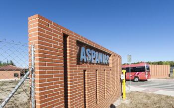 Los trabajadores de Aspanias denuncian el impago de nóminas