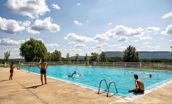 Elecciones y obras retrasan la apertura de piscinas públicas