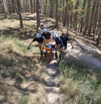 Rescatan a un ciclista herido en el cerro de San Miguel