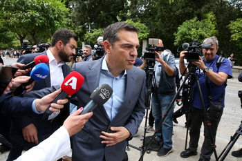 Tsipras rechaza formar gobierno tras la debacle de su partido